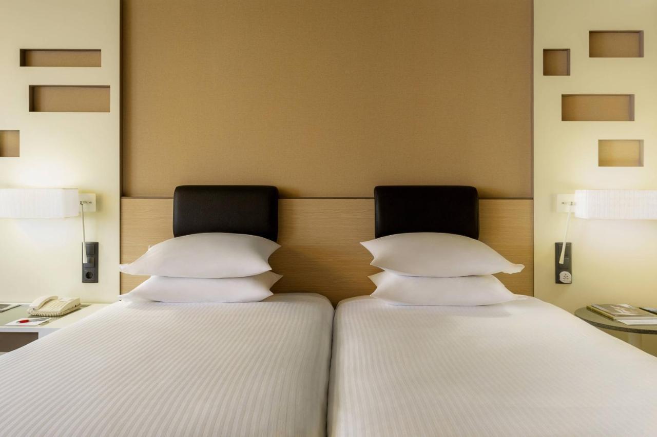 Madrid Marriott Auditorium Hotel & Conference Center Bagian luar foto